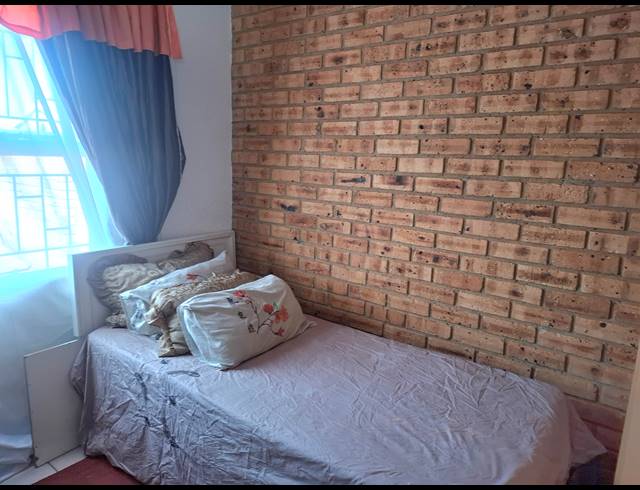 2 BEDROOM SECTIONAL TITLE FOR SALE IN FINSBURY